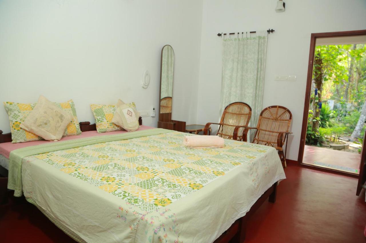 Marari Charlys Homestay Alappuzha Ngoại thất bức ảnh